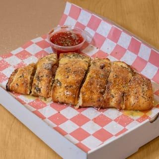 Large Calzone Feeds  2-4